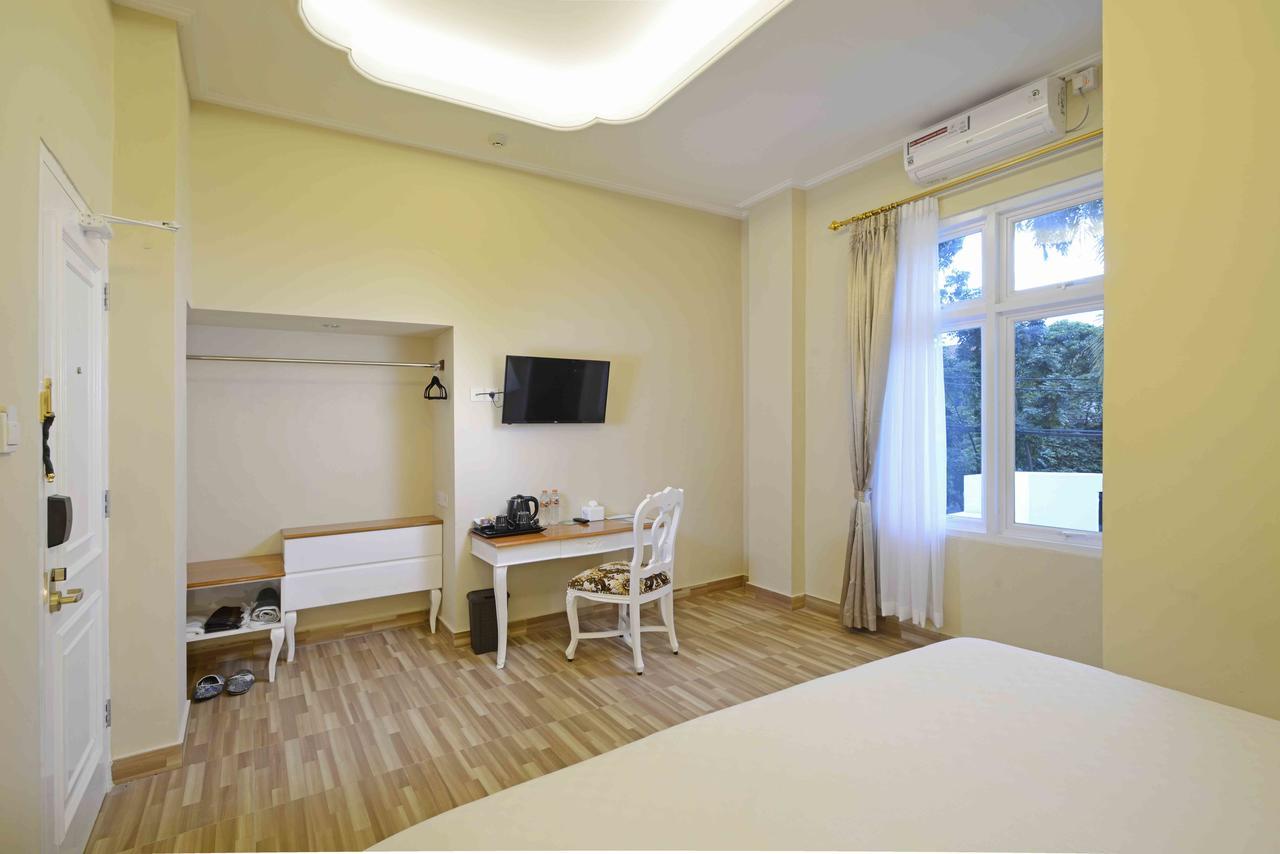 Sahira Butik Pakuan Syariah Hotel Bogor Esterno foto